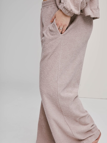 Wide Leg Pantalon 'Elsa' A LOT LESS en violet