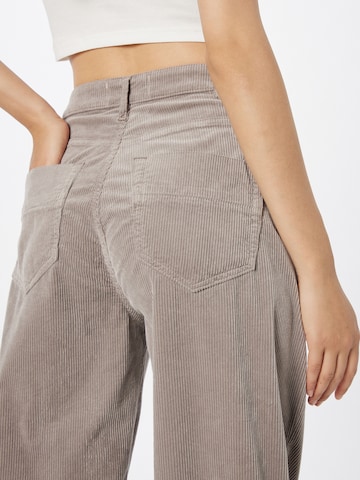 Gang Tapered Pleat-Front Pants 'Silvia' in Beige