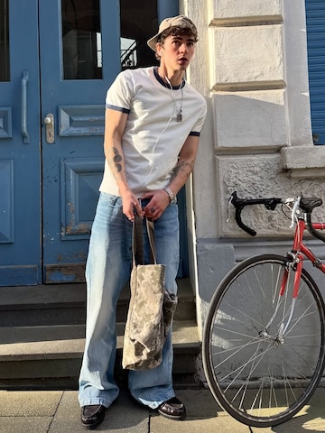 Bershka Majica | bela barva: sprednja stran