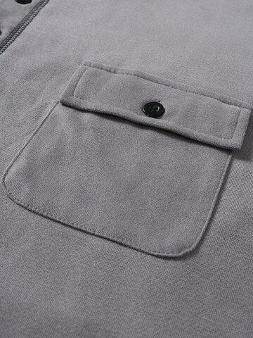 YOUTHUP Athletic Sweatshirt in Grey