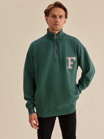 DAN FOX APPAREL Sweatshirt 'Dave Heavyweight' i grön: framsida