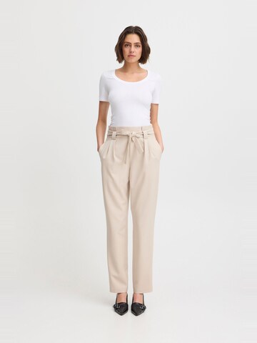 regular Pantaloni con pieghe 'Caisy' di ICHI in beige