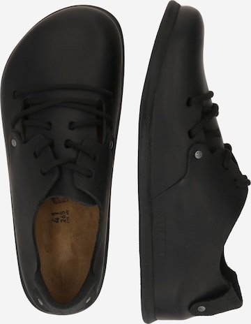 BIRKENSTOCK Обувки с връзки 'Montana Oiled' в черно
