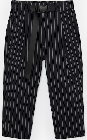 Gulliver Regular Pants in Black: front