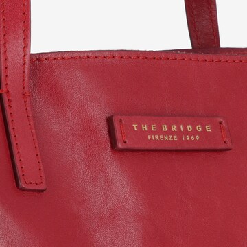 The Bridge Shoulder Bag in Red