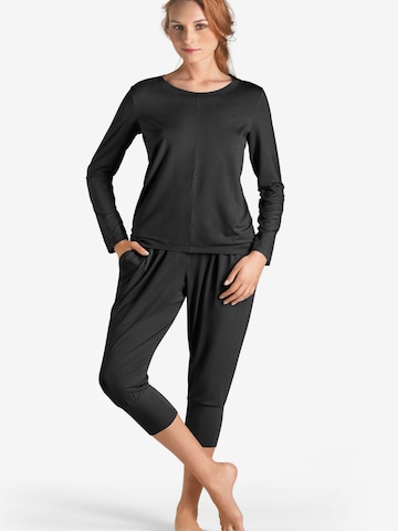 Hanro Longsleeve ' Yoga ' in Schwarz: predná strana