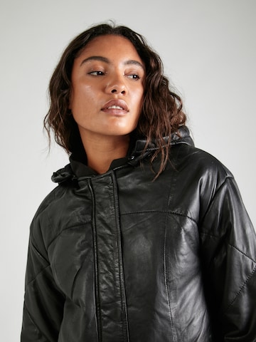 Maze Between-Season Jacket in Black