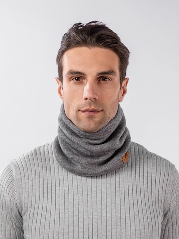 Lollanda Loop scarf in Red