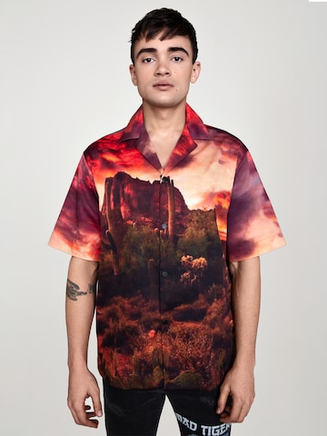 MAD TIGERS Comfort Fit Hemd 'CALI DESERT BOWLING' in Orange: Vorderseite