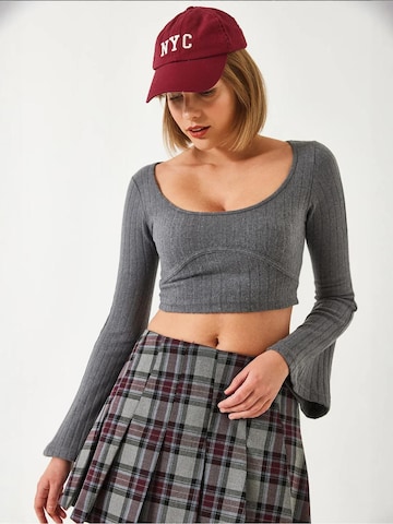 Maglietta di Bianco Lucci in grigio