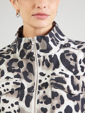 Gilet di monari in marrone