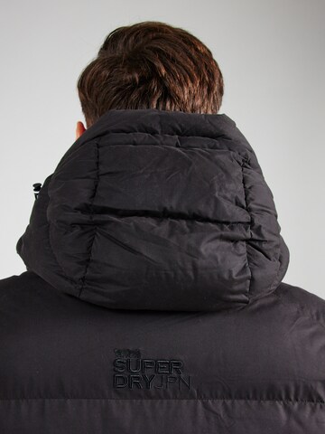 Superdry Winterjacke in Schwarz
