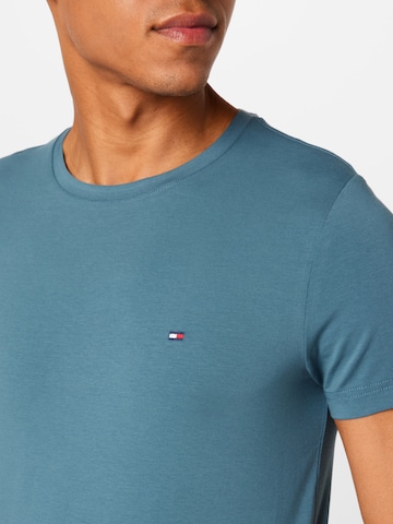 TOMMY HILFIGER Slim Fit T-Shirt in Blau