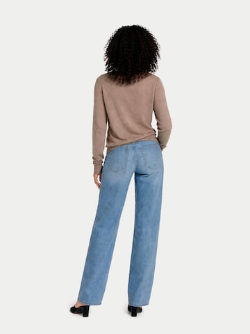 GOBI Cashmere Tröja 'Women's Timeless Cashmere V-Neck Sweater' i grå