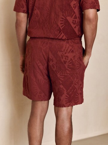 Next Regular Shorts in Rot