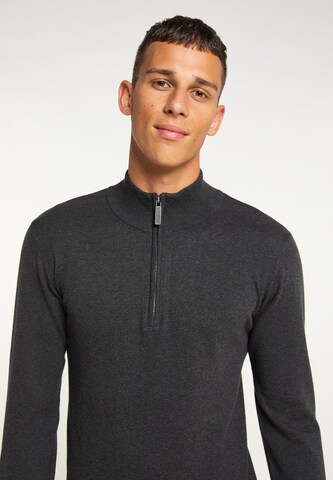 MO Pullover in Grau