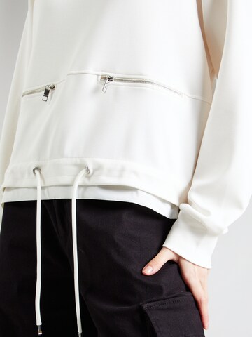 BOSS Sweatshirt 'Emiesa' in White