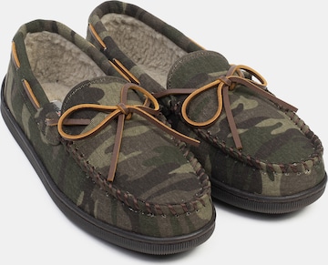 Minnetonka - Mocassins 'Pileline' em verde