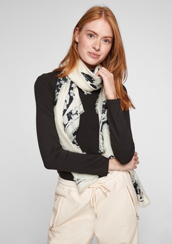 s.Oliver Scarf in Beige: front