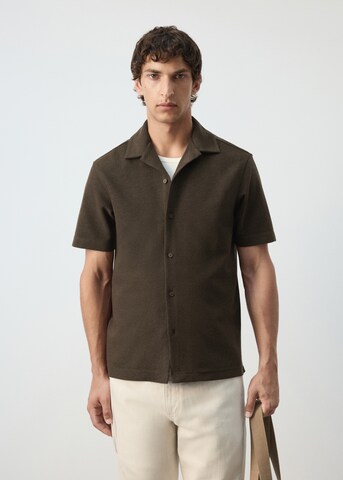 MANGO MAN Comfort Fit Hemd 'Algarvec' in Braun: Vorderseite