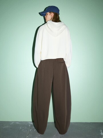 Wide Leg Pantalon à pince Bershka en beige