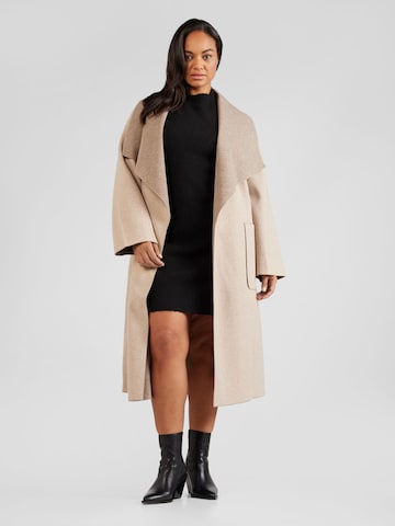 EVOKED Between-seasons coat 'JUICE' in Brown