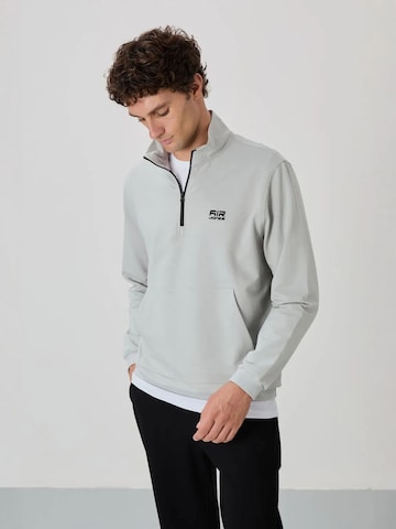 Tommy Life Sportpak in Grijs
