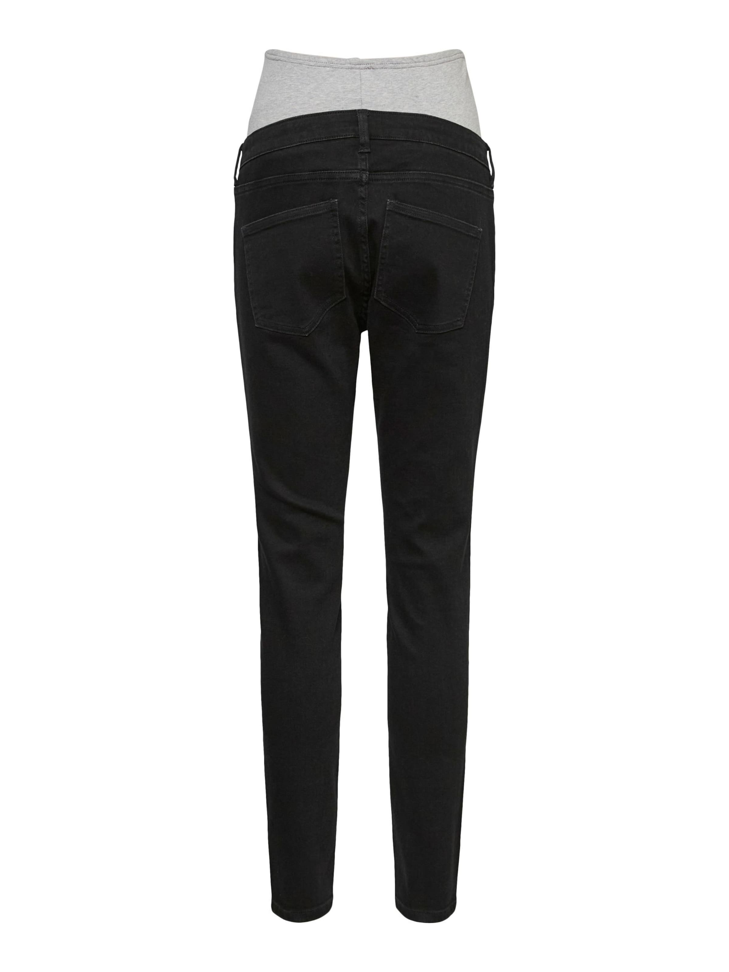 Vero Moda Maternity Skinny Jeans in Black