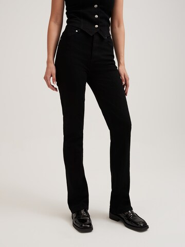 RÆRE by Lorena Rae Bootcut Jeans 'Ela Tall' in Schwarz: predná strana