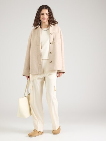 Maglietta 'Vicky' di ABOUT YOU in bianco