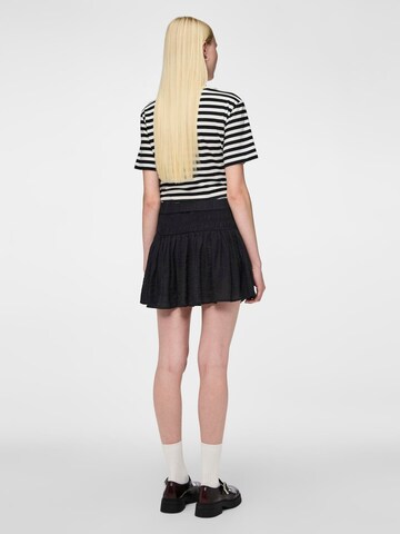 PIECES - Falda 'Julia' en negro