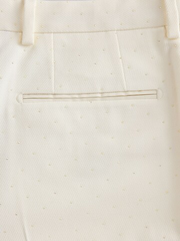 regular Pantaloni con piega frontale di Next in beige