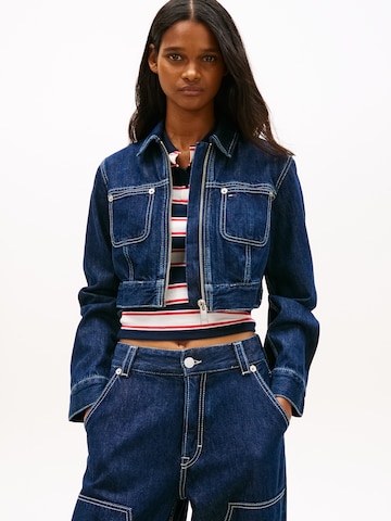 Tommy Jeans Between-season jacket in Blue: front