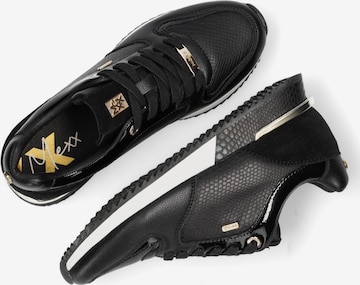 MEXX Rövid szárú sportcipők 'Fleur' - fekete