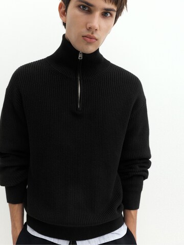 Pull&Bear Пуловер в черно