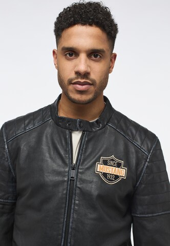 MUSTANG Between-Season Jacket in Black