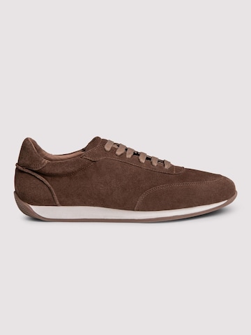 Pantofi de la Ombre pe maro