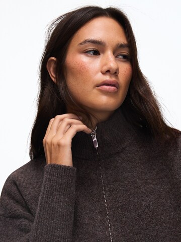 Cardigan Bershka en marron : devant