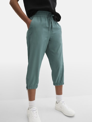 bonprix Tapered Hose in Grün