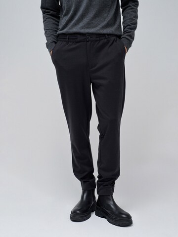 Salsa Jeans Tapered Chino in Grijs: voorkant