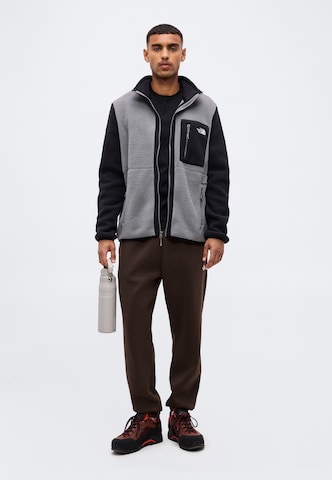 THE NORTH FACE Funktionsfleecejacka 'YUMIORI' i grå
