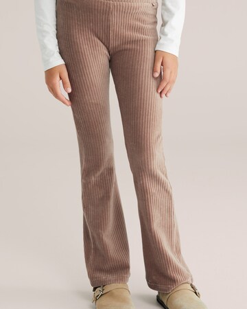 WE Fashion Flared Leggings in Brown: front