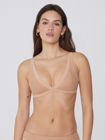 Tezenis Triangle Bra in Beige: front