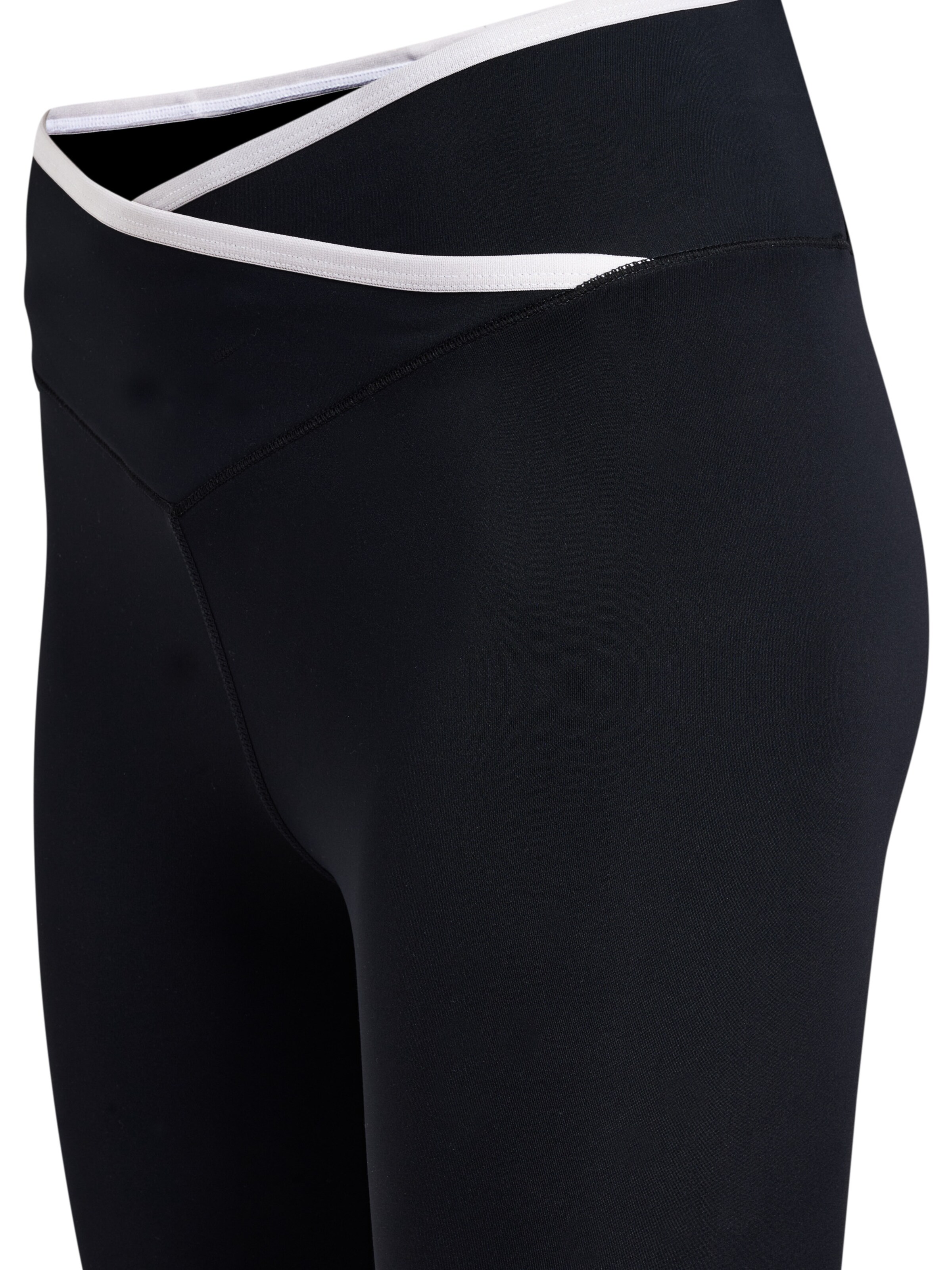 Hummel Regular Workout Pants in Black