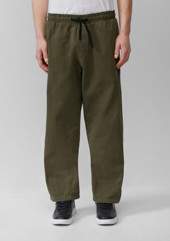 QS Tapered Broek in Groen: voorkant