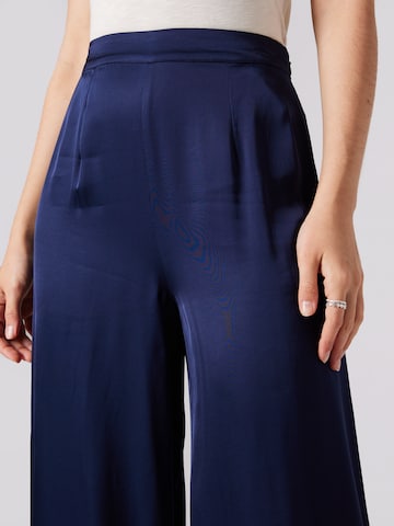 Guido Maria Kretschmer Women - Loosefit Pantalón plisado 'Leany' en azul