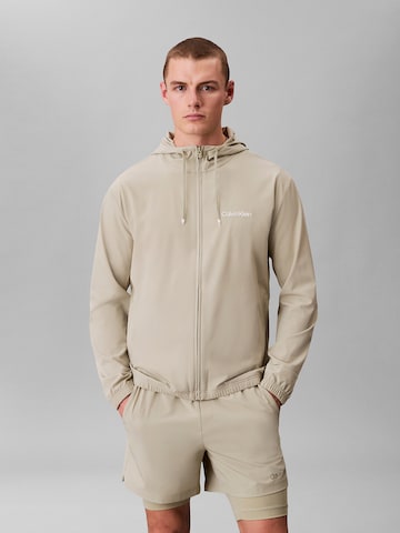 Veste de sport Calvin Klein Sport en gris : devant