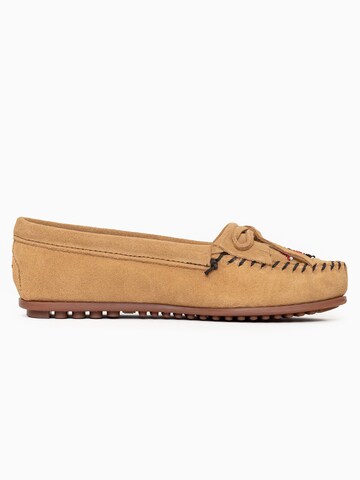 Minnetonka Mocassins 'Thunderbird' in Beige