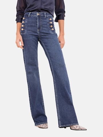 Lipsy Flared Jeans in Blau: Vorderseite