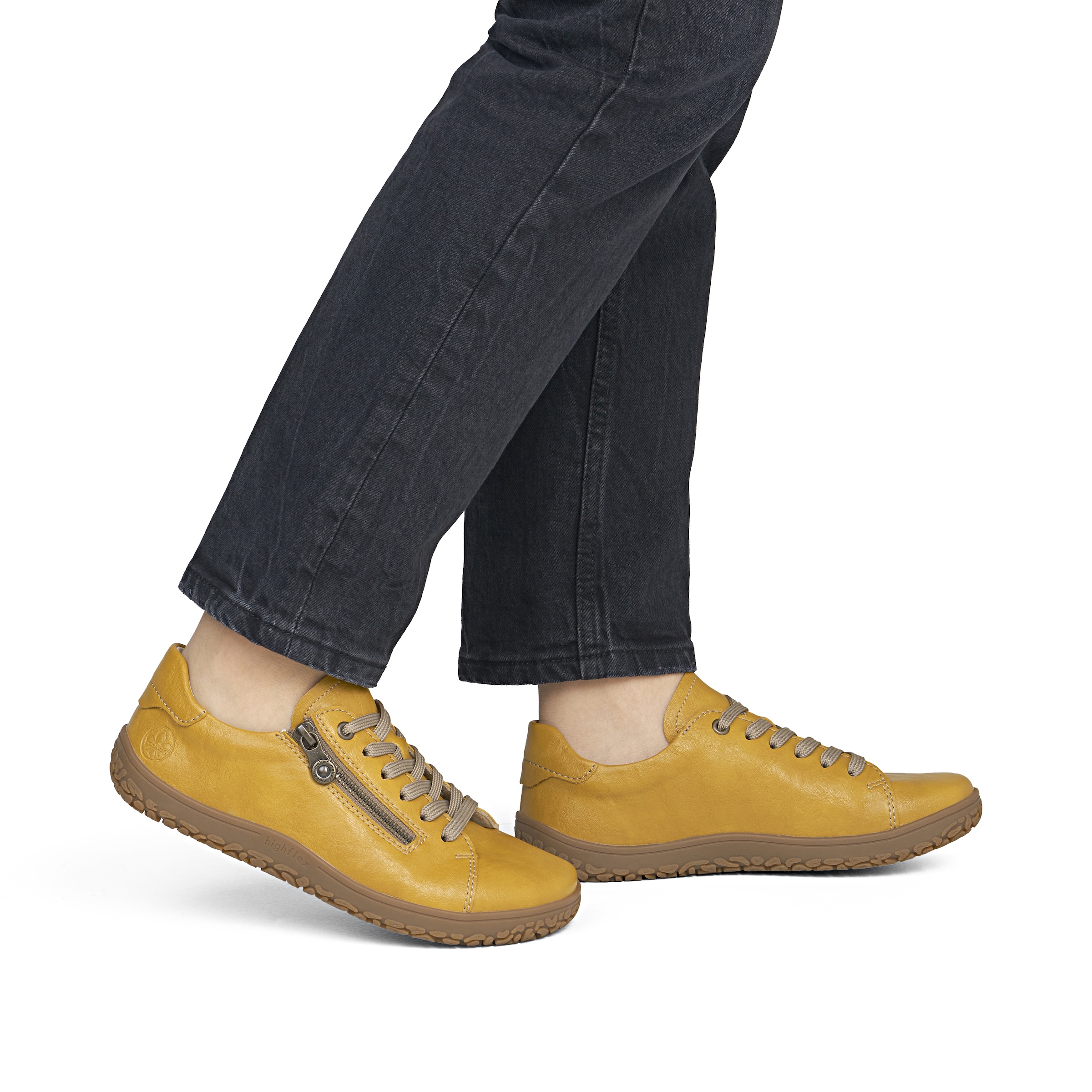 Baskets basses Rieker en jaune